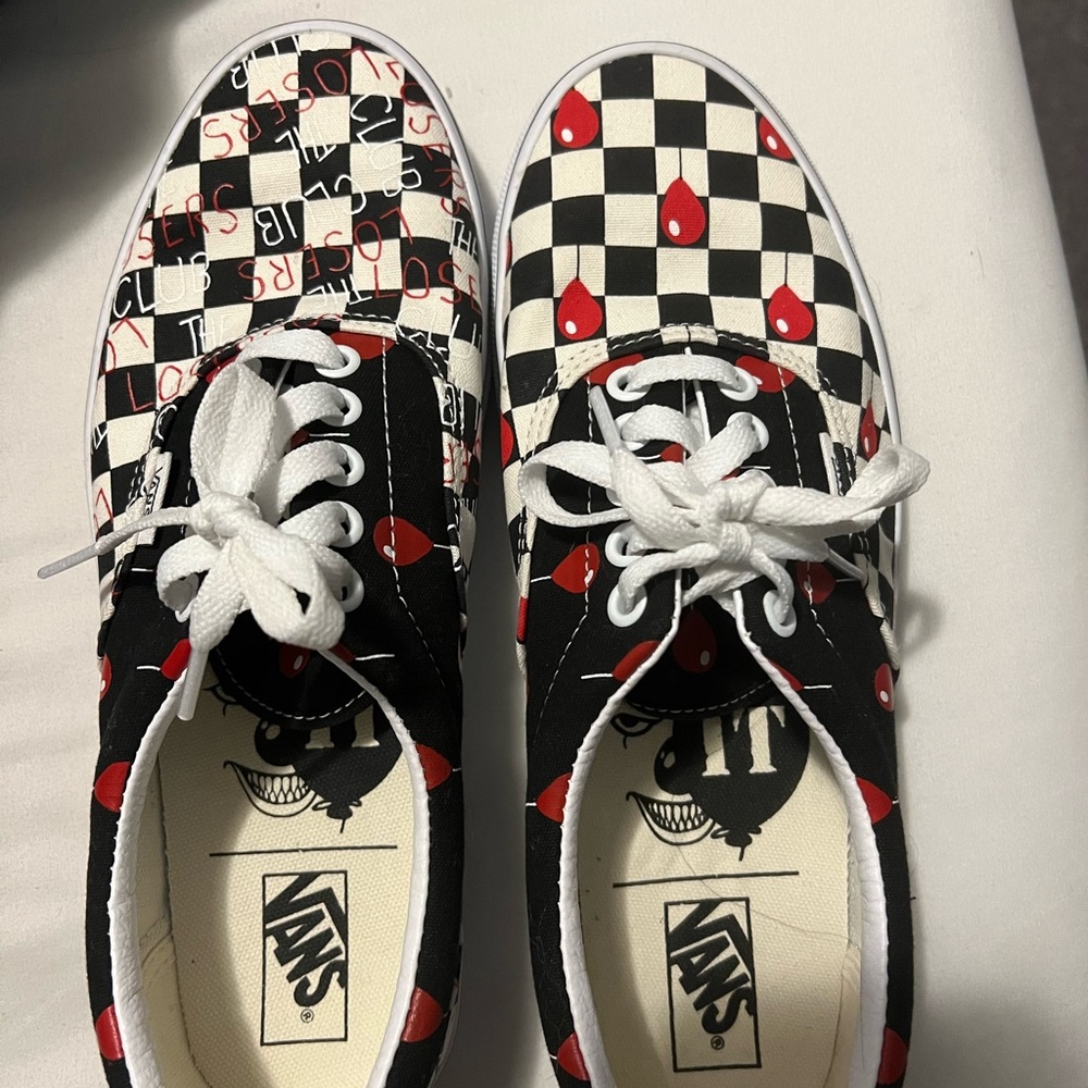 Vans House of Terror IT shoes. Worn once, EUC